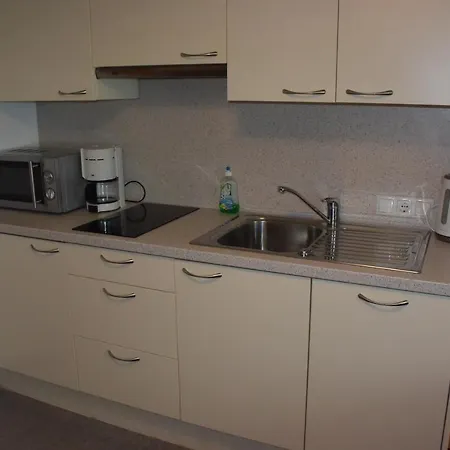 Burgerhof בית חווה *